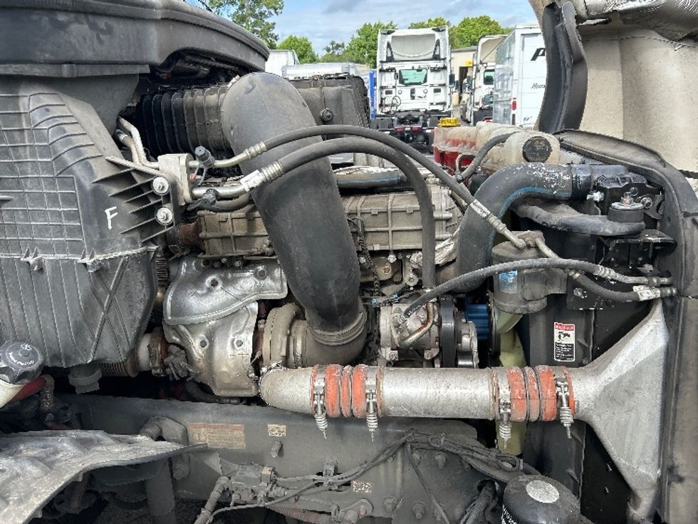 Day Cab Tractor-Heavy Duty Tractors-Freightliner-2020-T12664ST-Homewood-AL-524,371\n\t\tmiles-$ 41,250 - Image 15