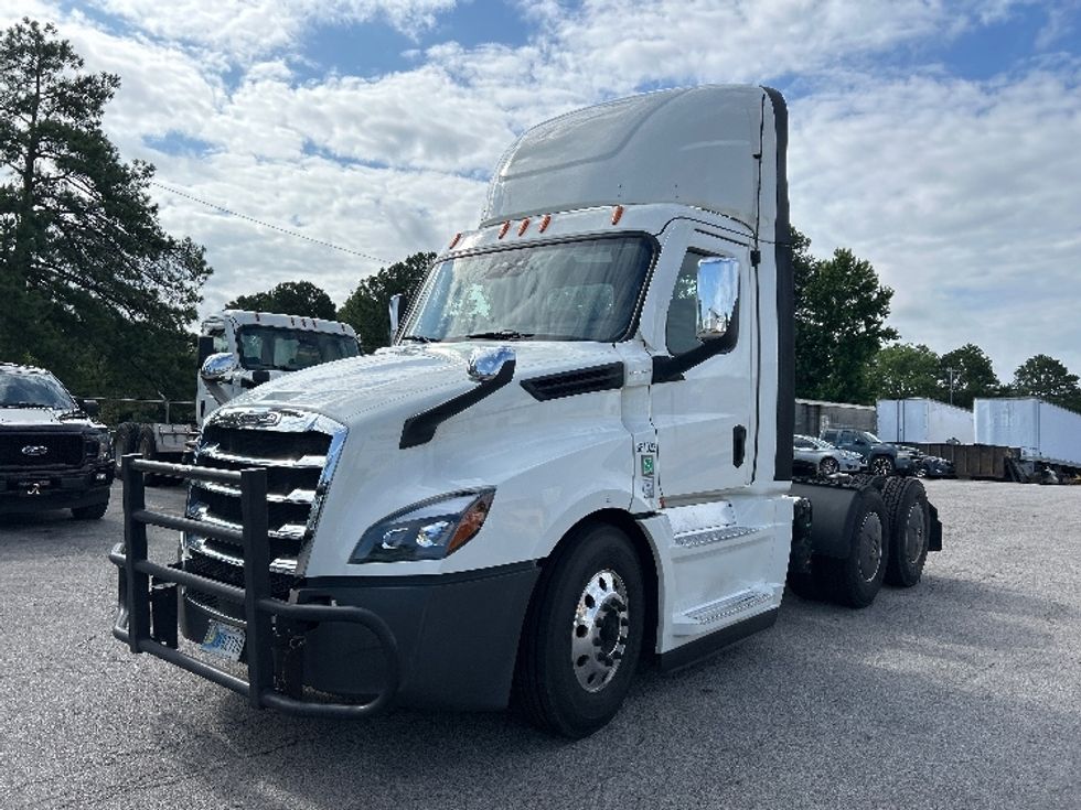 Day Cab Tractor-Heavy Duty Tractors-Freightliner-2020-T12664ST-Homewood-AL-524,371\n\t\tmiles-$ 41,250 - Image 3