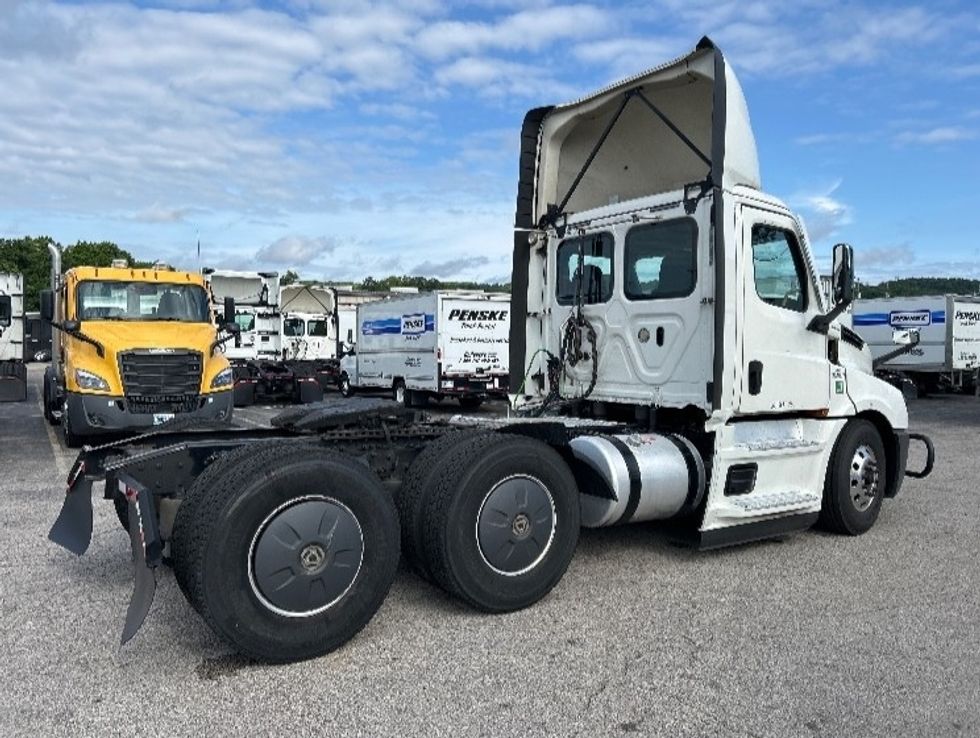 Day Cab Tractor-Heavy Duty Tractors-Freightliner-2020-T12664ST-Homewood-AL-524,371\n\t\tmiles-$ 41,250 - Image 9