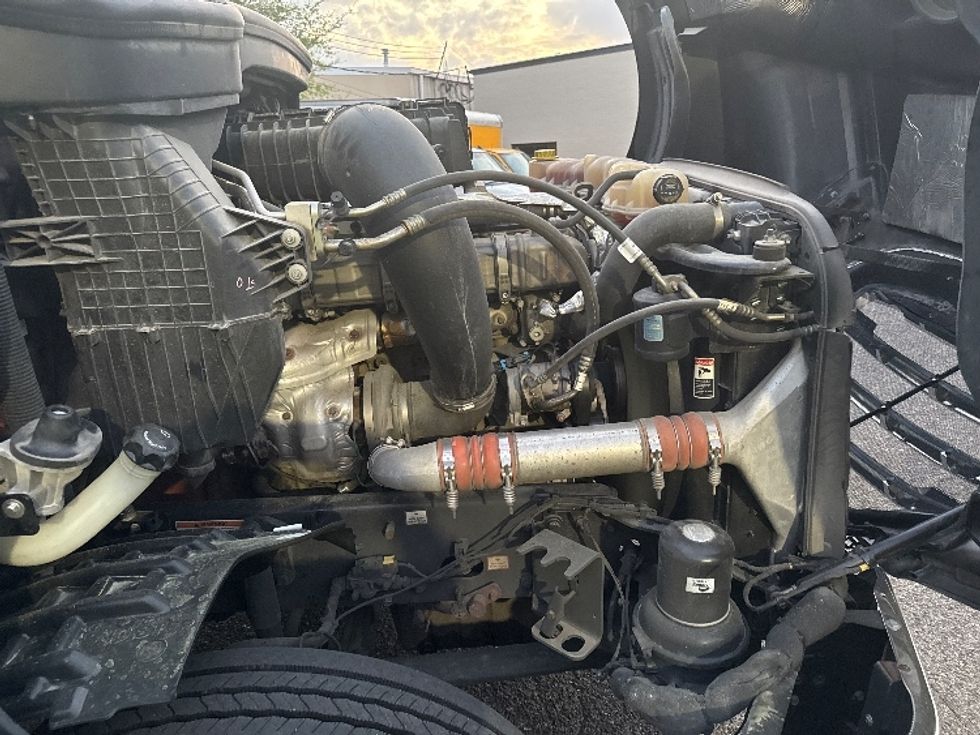 Day Cab Tractor-Heavy Duty Tractors-Freightliner-2020-T12664ST-Homewood-AL-544,687\n\t\tmiles-$ 39,500 - Image 15