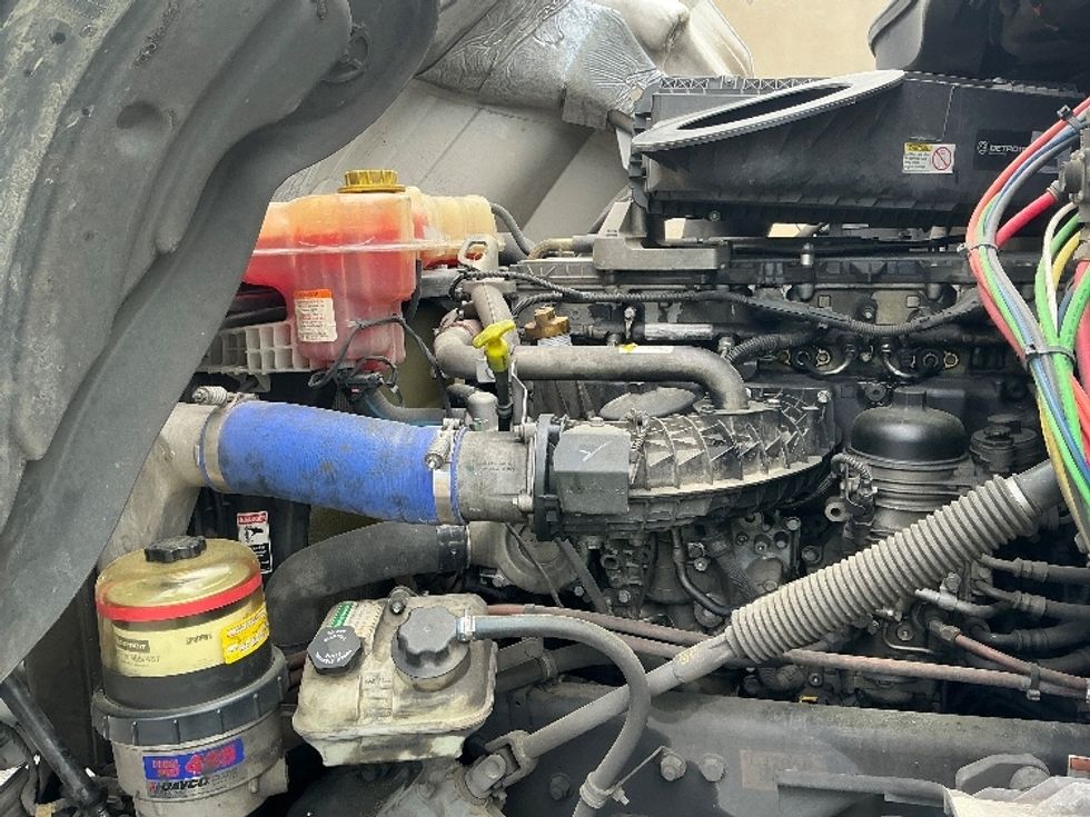 Day Cab Tractor-Heavy Duty Tractors-Freightliner-2020-T12664ST-Homewood-AL-569,696\n\t\tmiles-$ 40,750 - Image 16