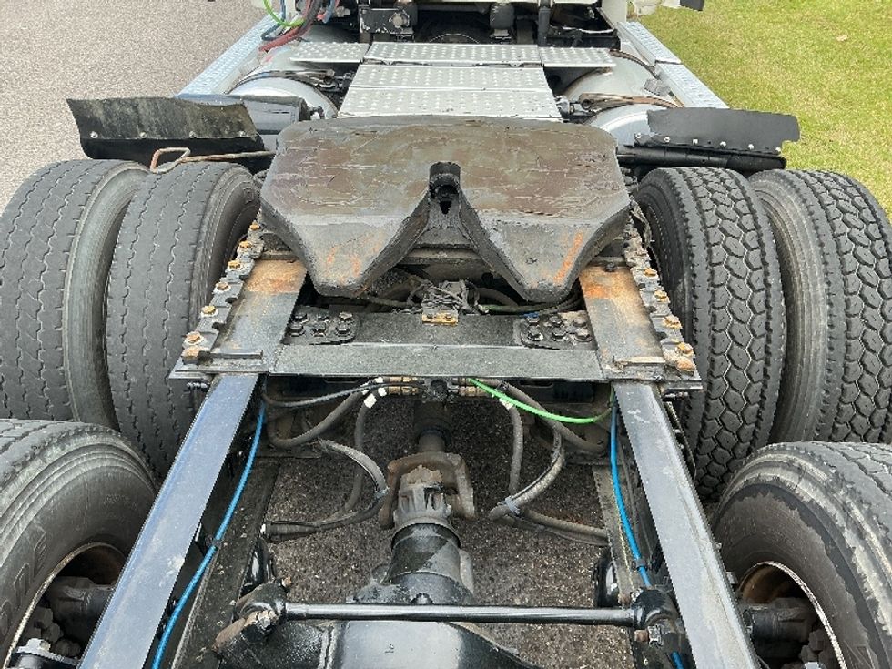 Day Cab Tractor-Heavy Duty Tractors-Freightliner-2020-T12664ST-Homewood-AL-569,696\n\t\tmiles-$ 40,750 - Image 6