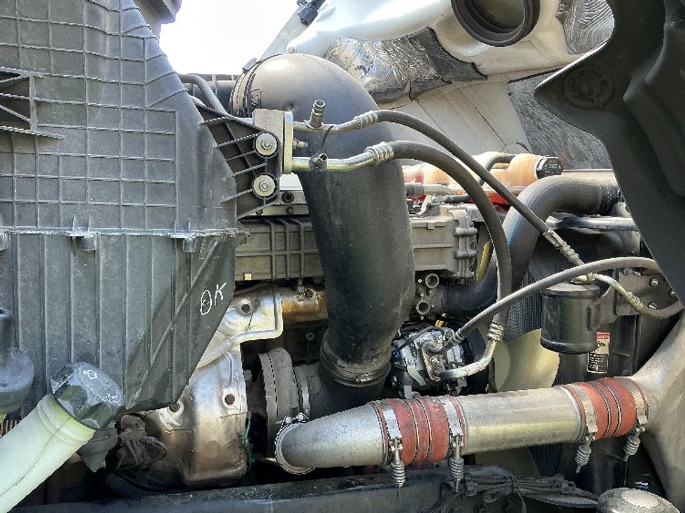 Day Cab Tractor-Heavy Duty Tractors-Freightliner-2020-T12664ST-Homewood-AL-584,860\n\t\tmiles-$ 39,250 - Image 15