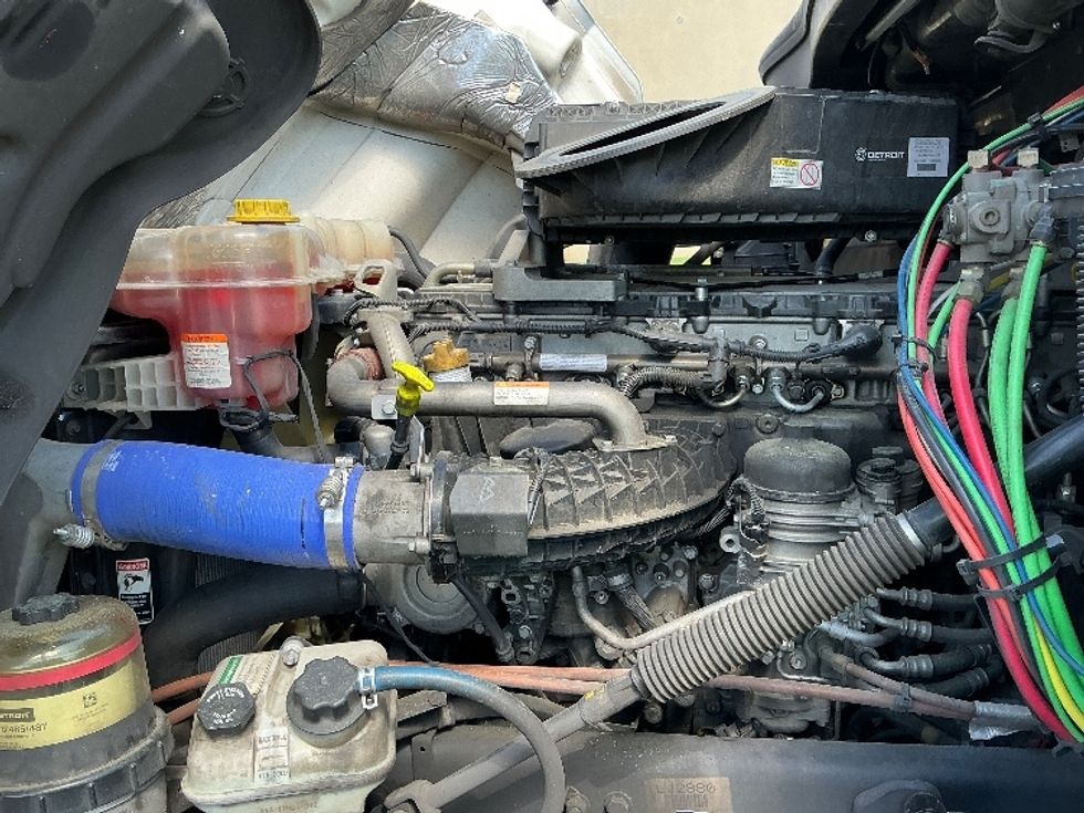 Day Cab Tractor-Heavy Duty Tractors-Freightliner-2020-T12664ST-Homewood-AL-584,860\n\t\tmiles-$ 39,250 - Image 16