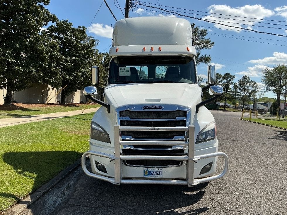Day Cab Tractor-Heavy Duty Tractors-Freightliner-2020-T12664ST-Homewood-AL-584,860\n\t\tmiles-$ 39,250 - Image 2