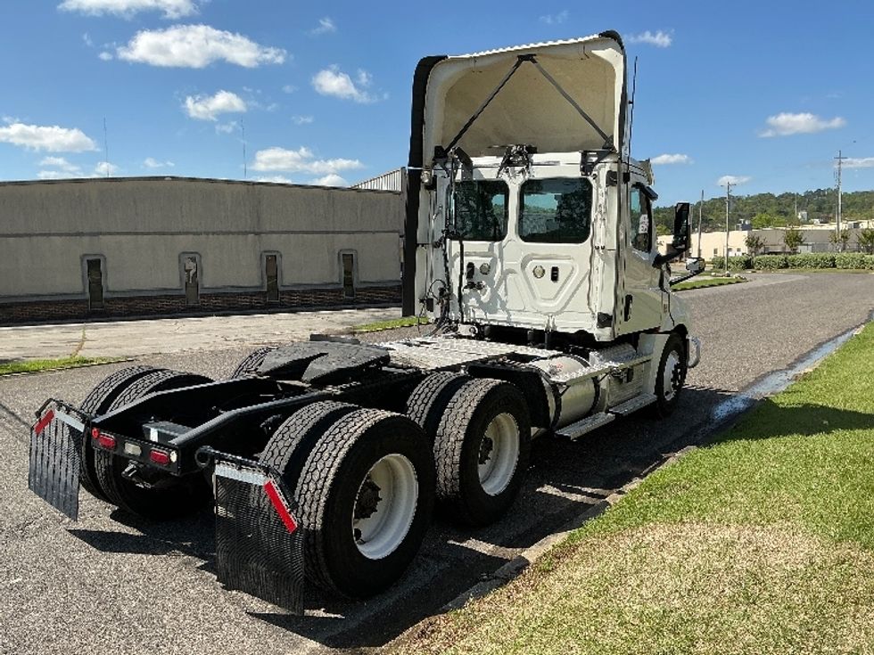 Day Cab Tractor-Heavy Duty Tractors-Freightliner-2020-T12664ST-Homewood-AL-584,860\n\t\tmiles-$ 39,250 - Image 7