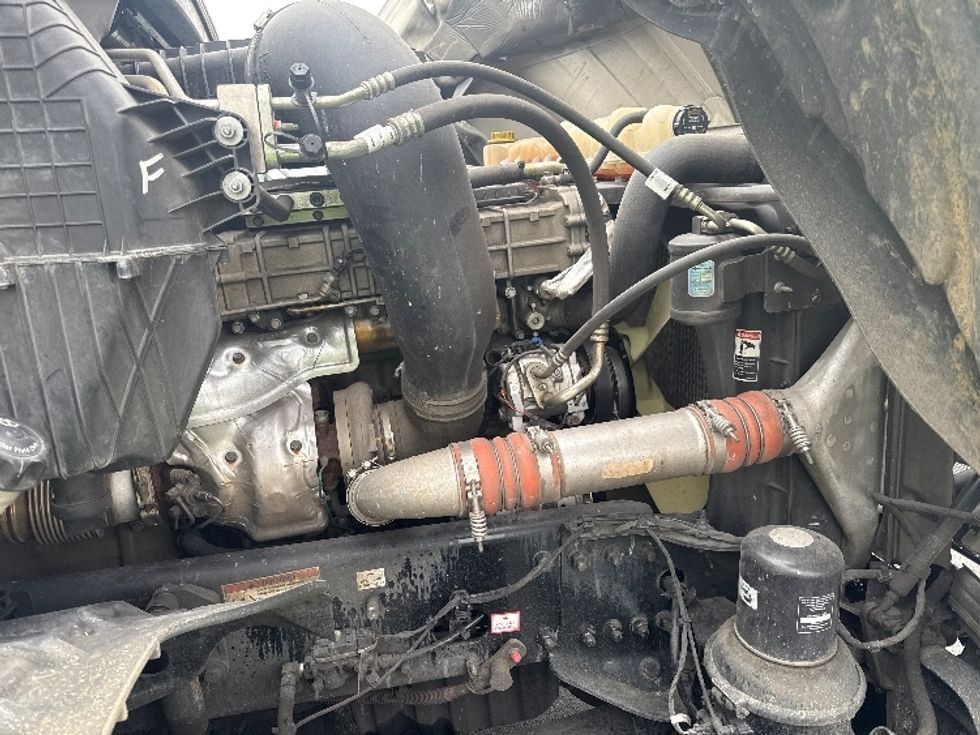 Day Cab Tractor-Heavy Duty Tractors-Freightliner-2020-T12664ST-Homewood-AL-586,259\n\t\tmiles-$ 37,750 - Image 15