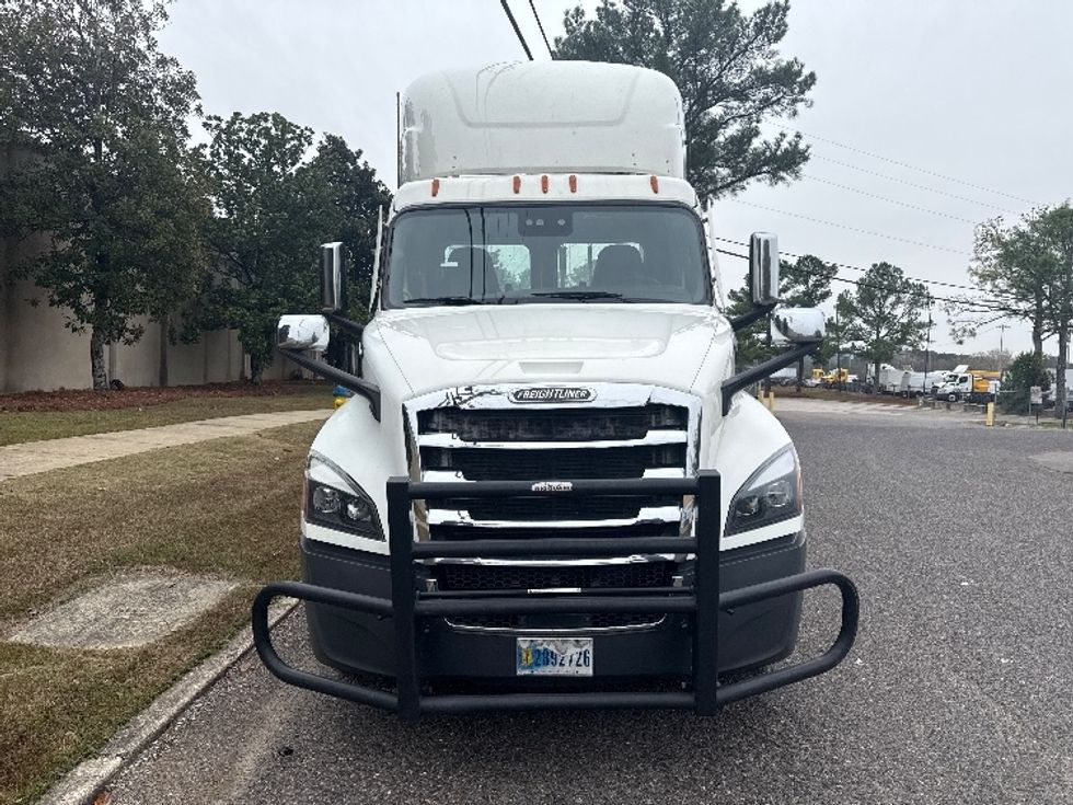 Day Cab Tractor-Heavy Duty Tractors-Freightliner-2020-T12664ST-Homewood-AL-586,259\n\t\tmiles-$ 37,750 - Image 2