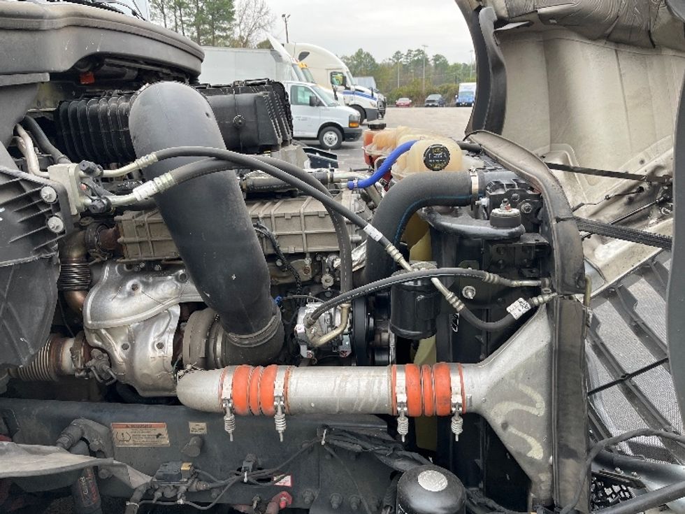 Day Cab Tractor-Heavy Duty Tractors-Freightliner-2020-T12664ST-Homewood-AL-603,910\n\t\tmiles-$ 36,000 - Image 15