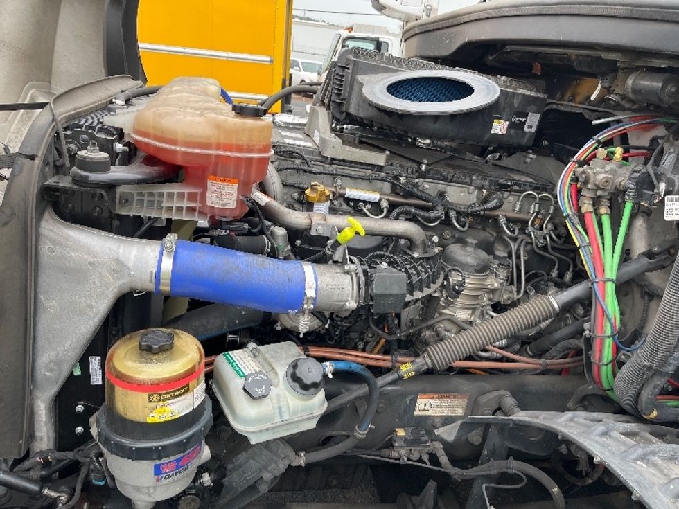 Day Cab Tractor-Heavy Duty Tractors-Freightliner-2020-T12664ST-Homewood-AL-603,910\n\t\tmiles-$ 36,000 - Image 16