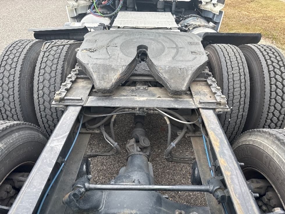 Day Cab Tractor-Heavy Duty Tractors-Freightliner-2020-T12664ST-Homewood-AL-603,910\n\t\tmiles-$ 36,000 - Image 6