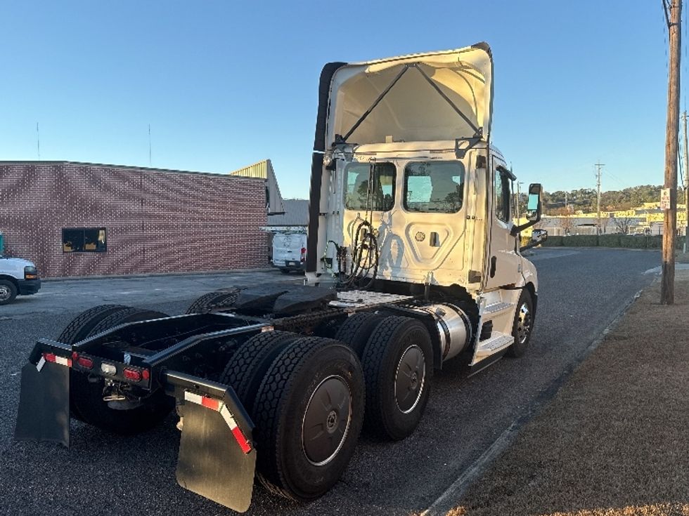Day Cab Tractor-Heavy Duty Tractors-Freightliner-2020-T12664ST-Homewood-AL-613,049\n\t\tmiles-$ 35,000 - Image 7