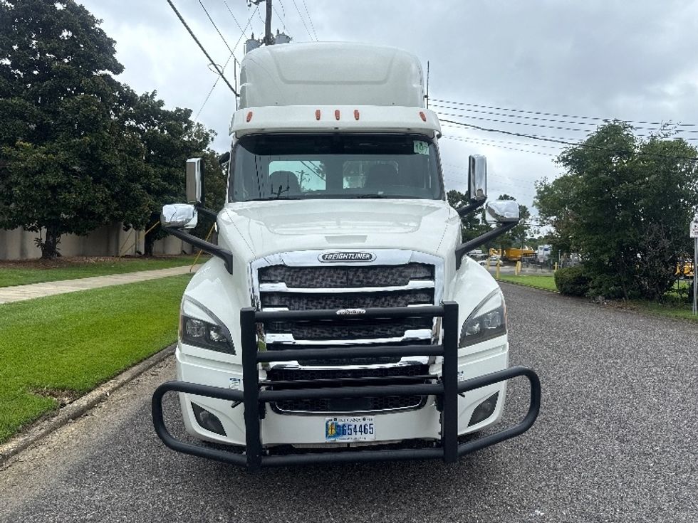 Day Cab Tractor-Heavy Duty Tractors-Freightliner-2020-T12664ST-Homewood-AL-660,727\n\t\tmiles-$ 32,500 - Image 2