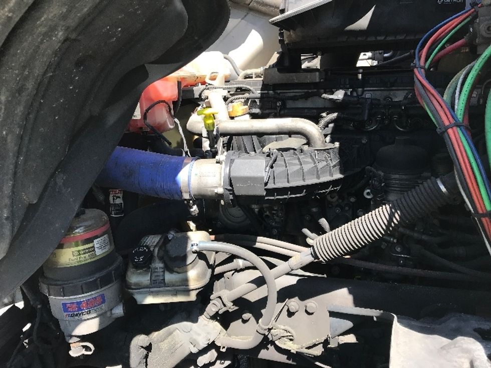 Day Cab Tractor-Heavy Duty Tractors-Freightliner-2020-T12664ST-Homewood-AL-670,782\n\t\tmiles-$ 31,500 - Image 16