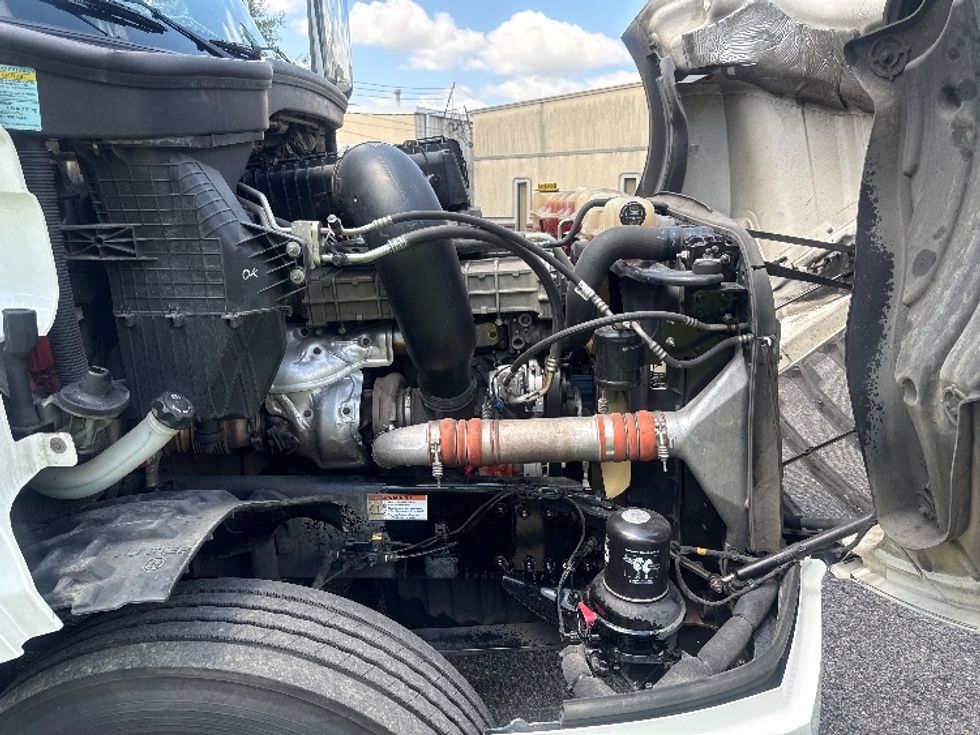 Day Cab Tractor-Heavy Duty Tractors-Freightliner-2020-T12664ST-Homewood-AL-674,954\n\t\tmiles-$ 31,250 - Image 15