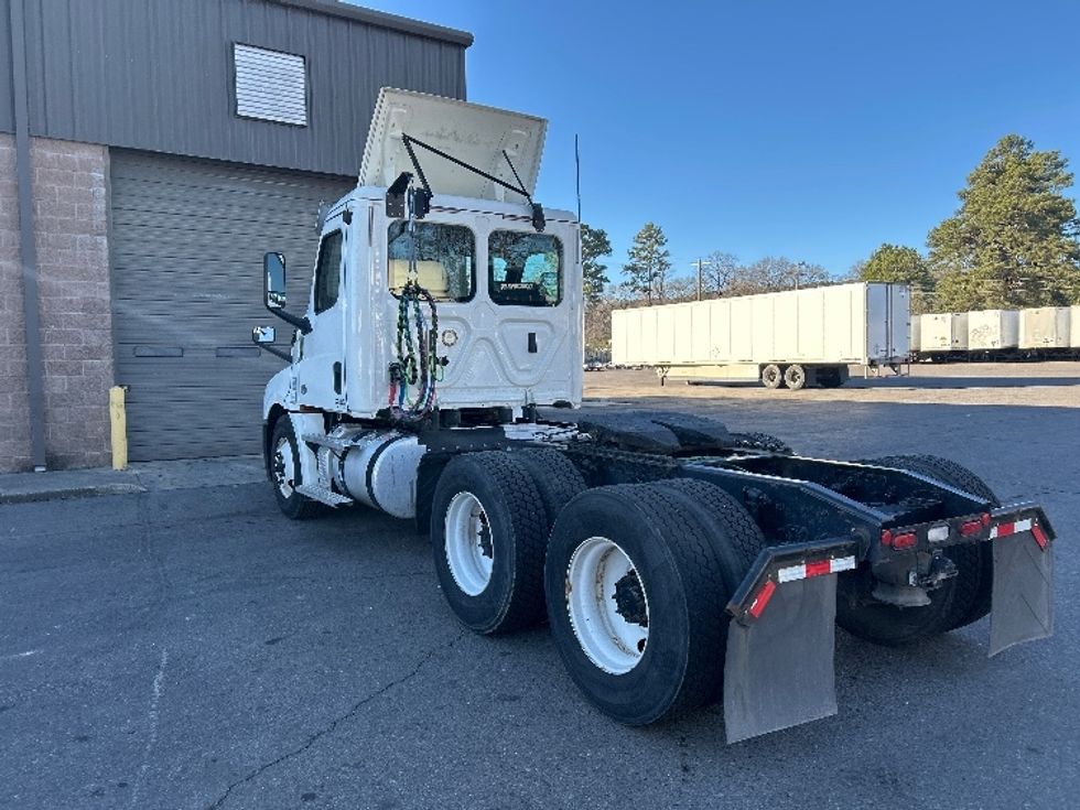 Day Cab Tractor-Heavy Duty Tractors-Freightliner-2020-T12664ST-Hot Springs-AR-295,869\n\t\tmiles-$ 59,500 - Image 5