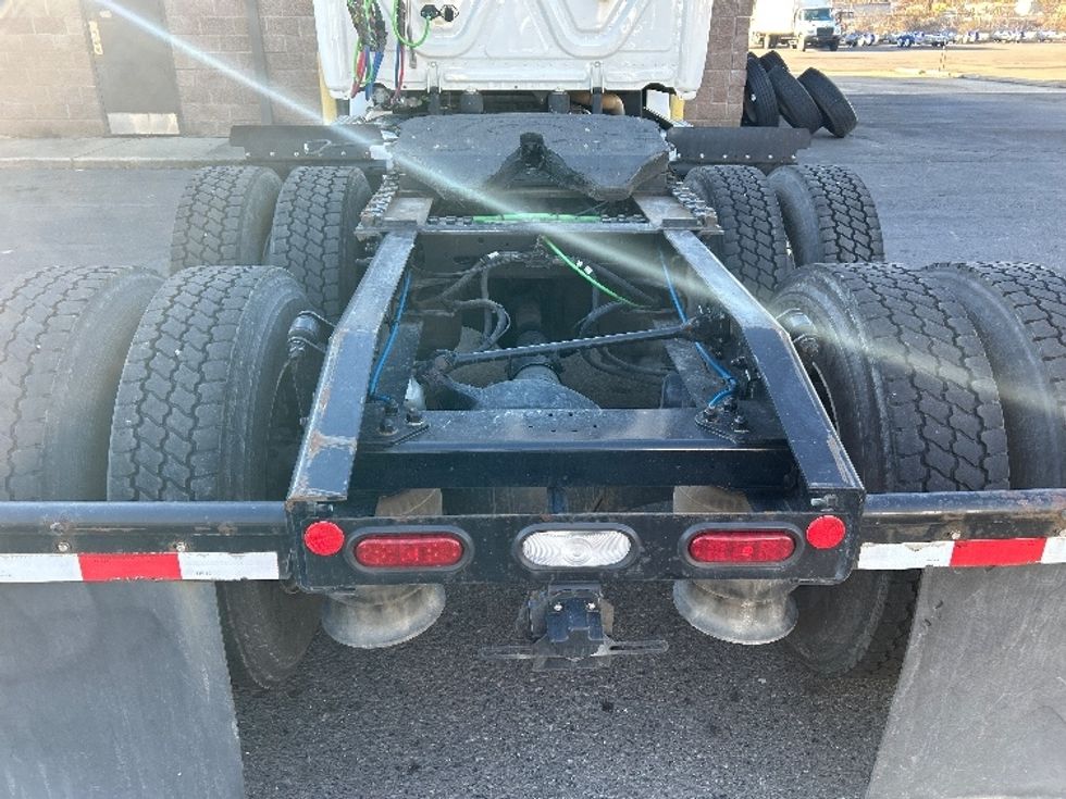 Day Cab Tractor-Heavy Duty Tractors-Freightliner-2020-T12664ST-Hot Springs-AR-295,869\n\t\tmiles-$ 59,500 - Image 6