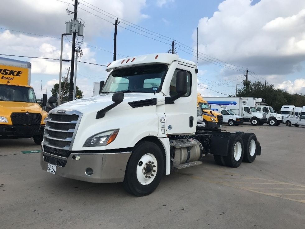 Day Cab Tractor-Heavy Duty Tractors-Freightliner-2020-T12664ST-Houston-TX-139,921\n\t\tmiles-$ 69,250 - Image 3