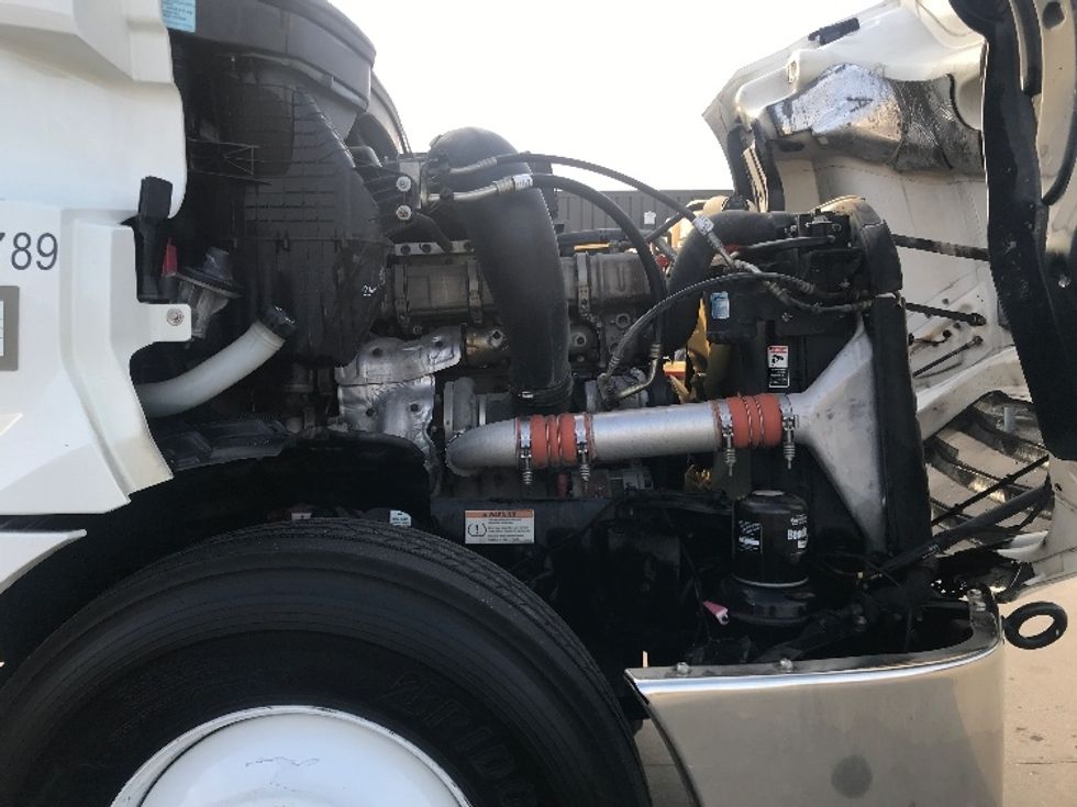 Day Cab Tractor-Heavy Duty Tractors-Freightliner-2020-T12664ST-Houston-TX-209,737\n\t\tmiles-$ 65,000 - Image 15