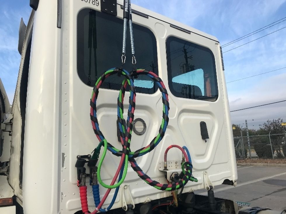 Day Cab Tractor-Heavy Duty Tractors-Freightliner-2020-T12664ST-Houston-TX-209,737\n\t\tmiles-$ 65,000 - Image 18