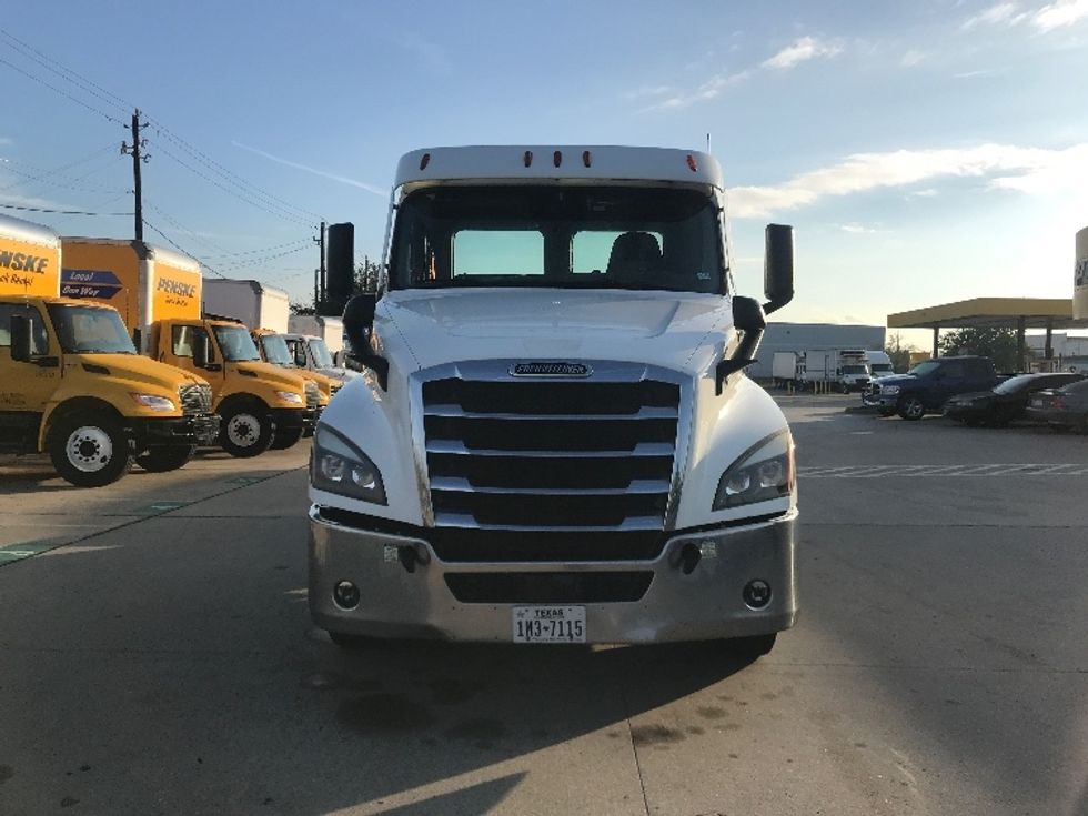 Day Cab Tractor-Heavy Duty Tractors-Freightliner-2020-T12664ST-Houston-TX-209,737\n\t\tmiles-$ 65,000 - Image 2