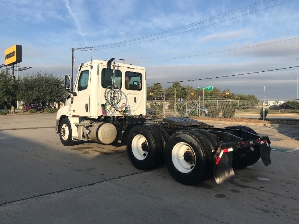 Day Cab Tractor-Heavy Duty Tractors-Freightliner-2020-T12664ST-Houston-TX-209,737\n\t\tmiles-$ 65,000 - Image 5