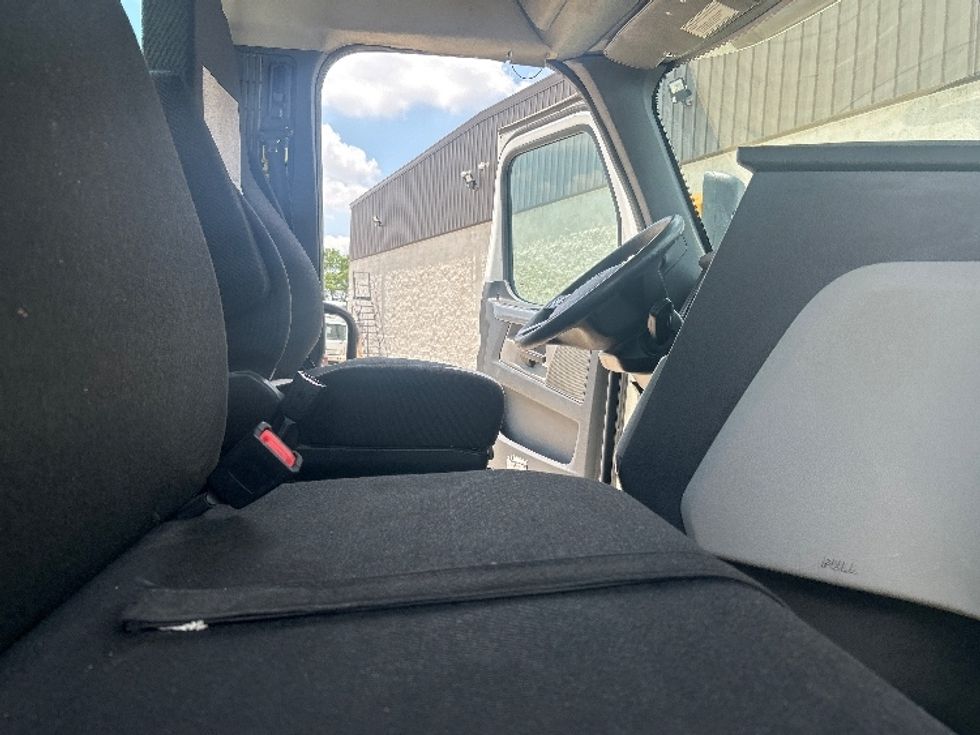 Day Cab Tractor-Heavy Duty Tractors-Freightliner-2020-T12664ST-Houston-TX-245,030\n\t\tmiles-$ 65,500 - Image 14