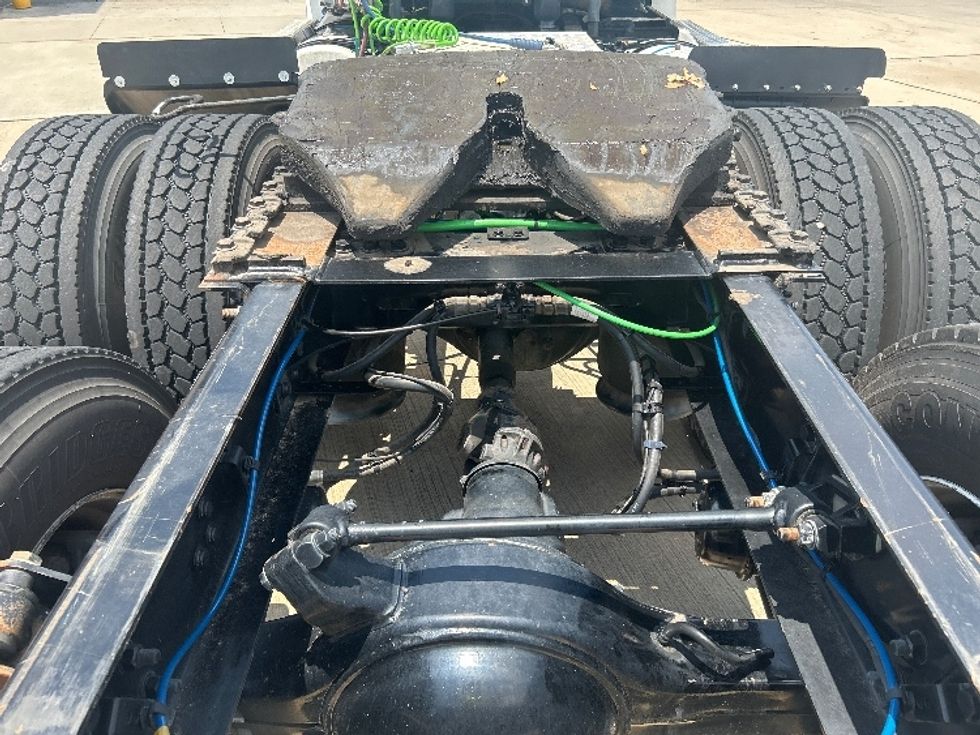 Day Cab Tractor-Heavy Duty Tractors-Freightliner-2020-T12664ST-Houston-TX-245,030\n\t\tmiles-$ 65,500 - Image 6