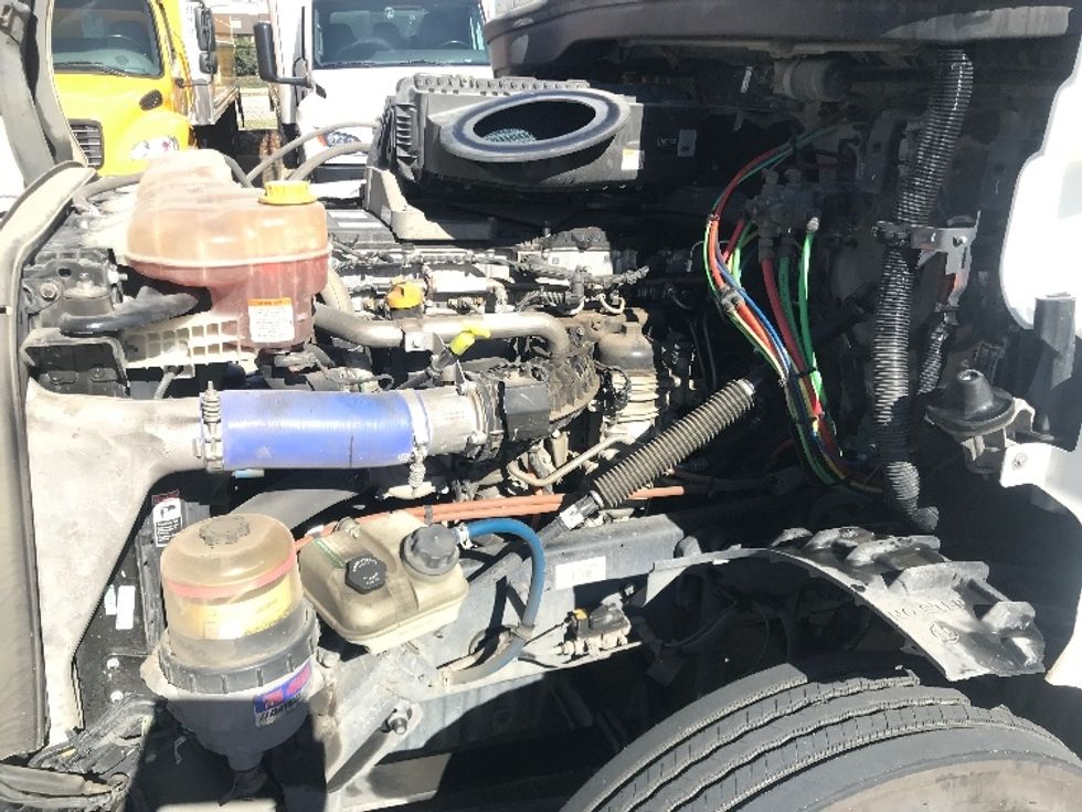 Day Cab Tractor-Heavy Duty Tractors-Freightliner-2020-T12664ST-Houston-TX-252,119\n\t\tmiles-$ 61,500 - Image 16