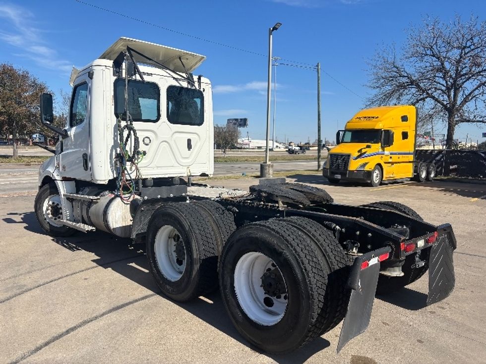 Day Cab Tractor-Heavy Duty Tractors-Freightliner-2020-T12664ST-Houston-TX-268,131\n\t\tmiles-$ 70,000 - Image 5