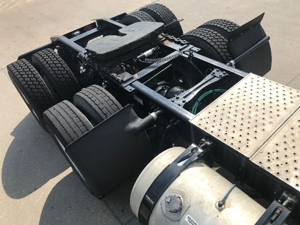 Day Cab Tractor-Heavy Duty Tractors-Freightliner-2020-T12664ST-Houston-TX-320,891\n\t\tmiles-$ 59,000 - Image 17