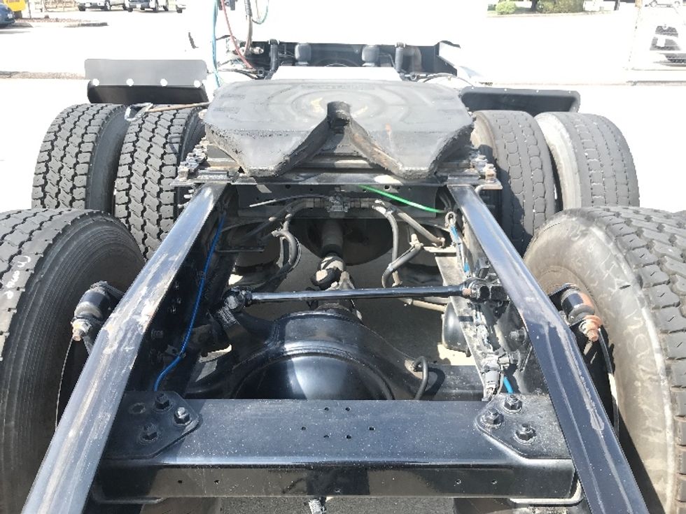 Day Cab Tractor-Heavy Duty Tractors-Freightliner-2020-T12664ST-Houston-TX-320,891\n\t\tmiles-$ 59,000 - Image 6