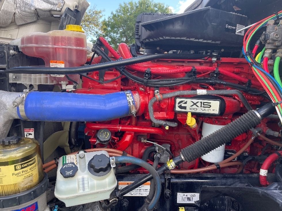 Day Cab Tractor-Heavy Duty Tractors-Freightliner-2020-T12664ST-Houston-TX-542,157\n\t\tmiles-$ 45,000 - Image 15