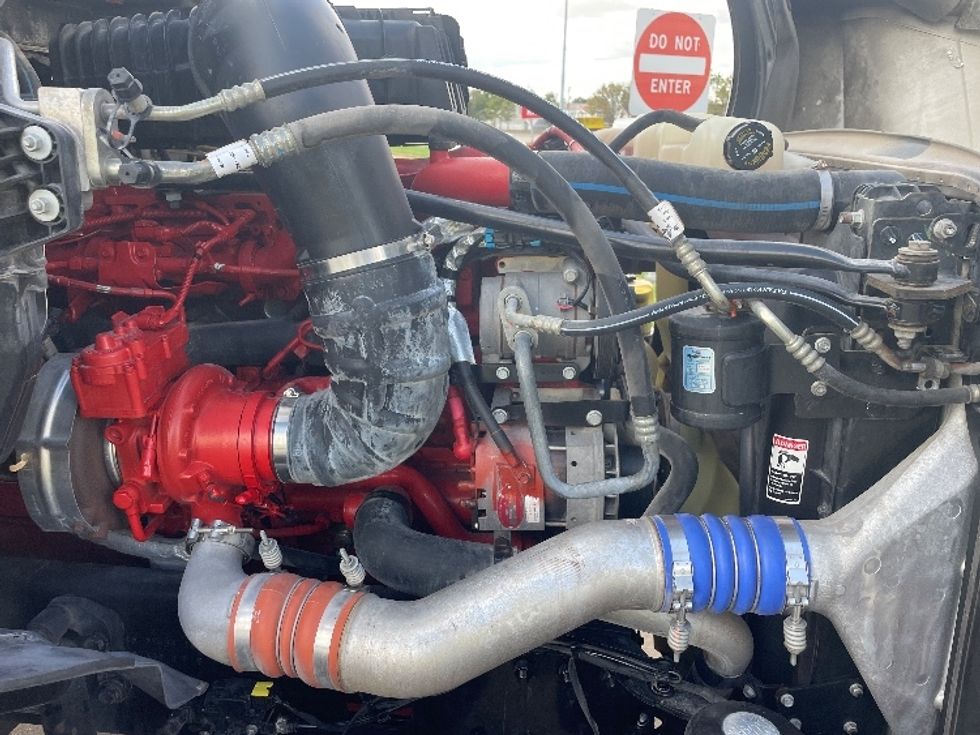 Day Cab Tractor-Heavy Duty Tractors-Freightliner-2020-T12664ST-Houston-TX-542,157\n\t\tmiles-$ 45,000 - Image 16