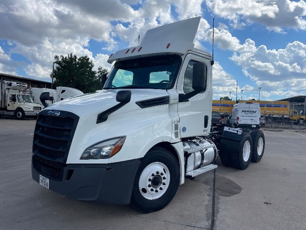 Day Cab Tractor-Heavy Duty Tractors-Freightliner-2020-T12664ST-Houston-TX-542,157\n\t\tmiles-$ 45,000 - Image 3