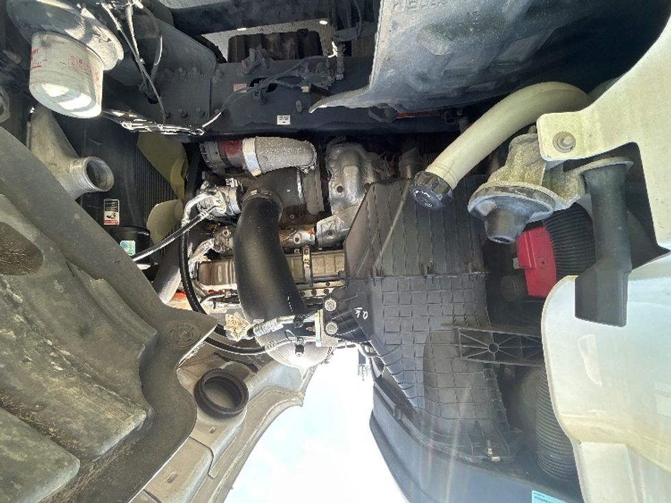 Day Cab Tractor-Heavy Duty Tractors-Freightliner-2020-T12664ST-Houston-TX-730,034\n\t\tmiles-$ 13,000 - Image 15