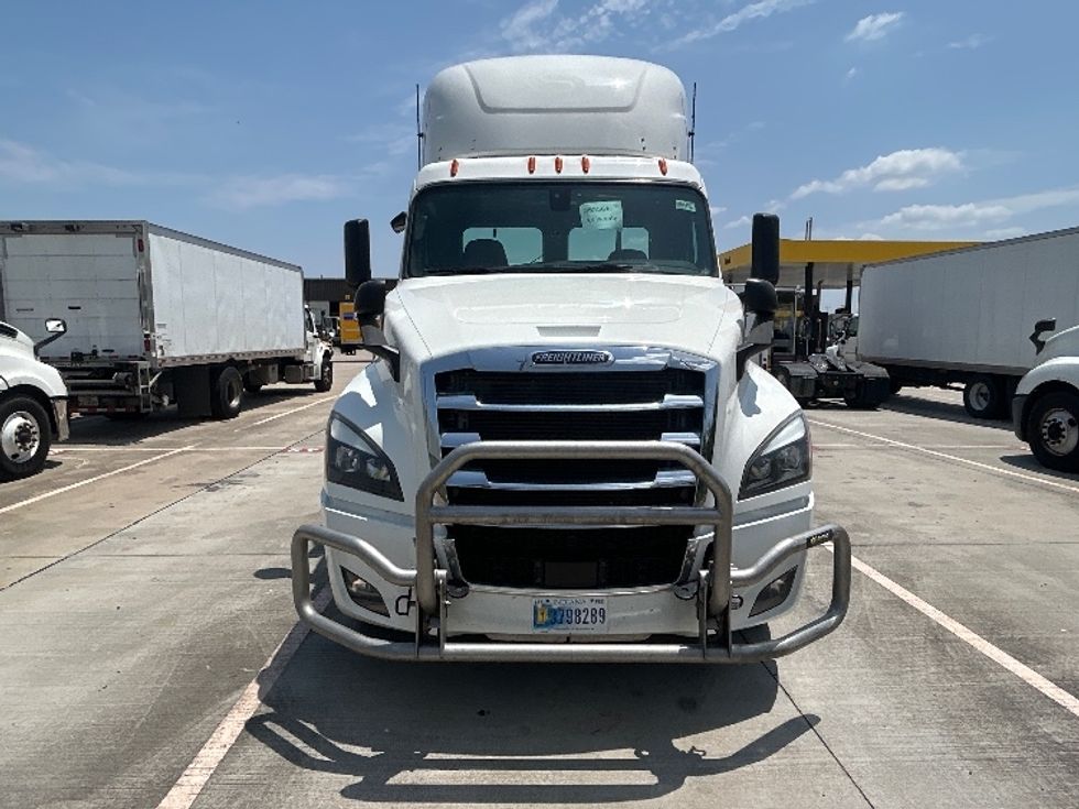 Day Cab Tractor-Heavy Duty Tractors-Freightliner-2020-T12664ST-Houston-TX-730,034\n\t\tmiles-$ 13,000 - Image 2