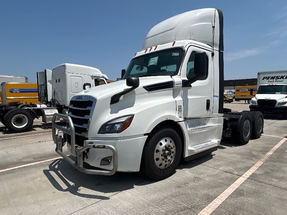 Day Cab Tractor-Heavy Duty Tractors-Freightliner-2020-T12664ST-Houston-TX-730,034\n\t\tmiles-$ 13,000 - Image 3