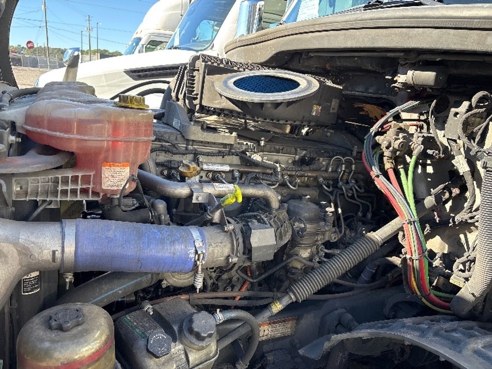 Day Cab Tractor-Heavy Duty Tractors-Freightliner-2020-T12664ST-Hueytown-AL-605,441\n\t\tmiles-$ 36,000 - Image 16