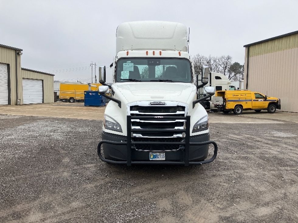 Day Cab Tractor-Heavy Duty Tractors-Freightliner-2020-T12664ST-Hueytown-AL-636,225\n\t\tmiles-$ 31,500 - Image 2