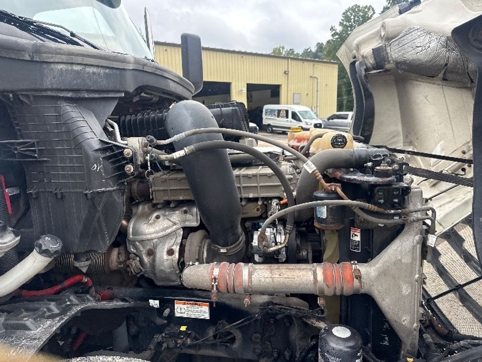 Day Cab Tractor-Heavy Duty Tractors-Freightliner-2020-T12664ST-Huntington-WV-655,181\n\t\tmiles-$ 28,750 - Image 15