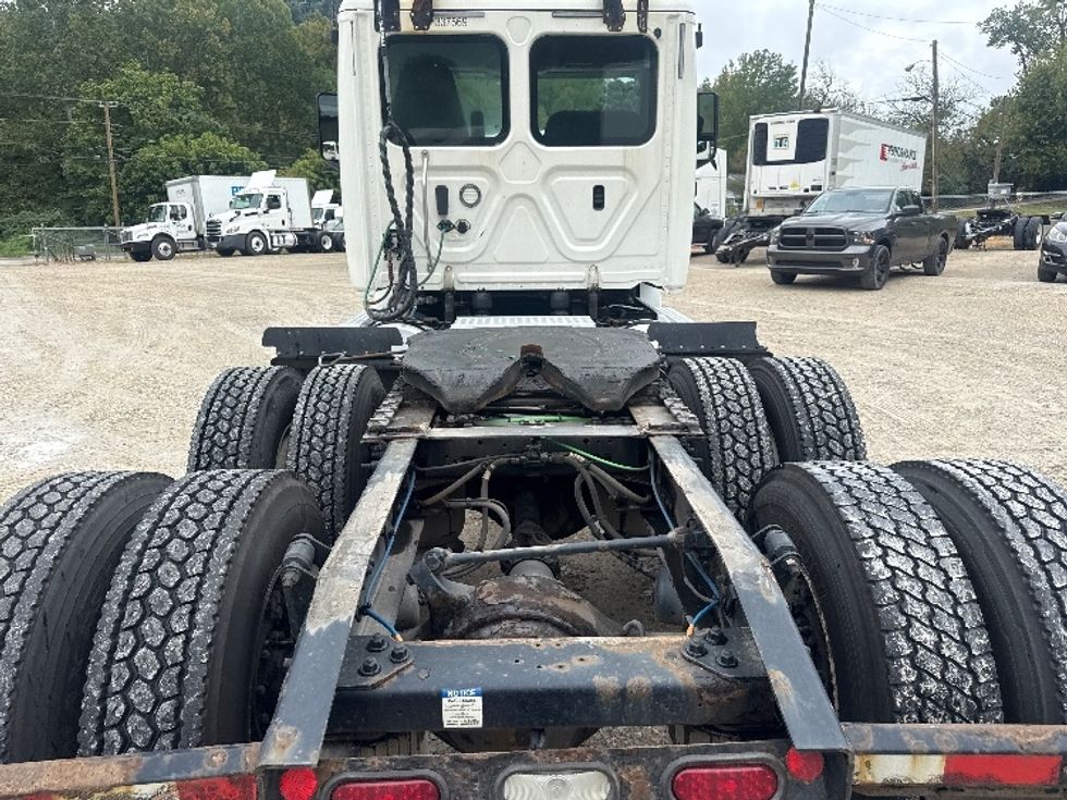 Day Cab Tractor-Heavy Duty Tractors-Freightliner-2020-T12664ST-Huntington-WV-655,181\n\t\tmiles-$ 28,750 - Image 6