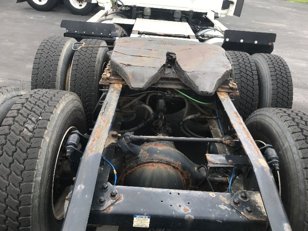 Day Cab Tractor-Heavy Duty Tractors-Freightliner-2020-T12664ST-Indianapolis-IN-271,242\n\t\tmiles-$ 59,500 - Image 6