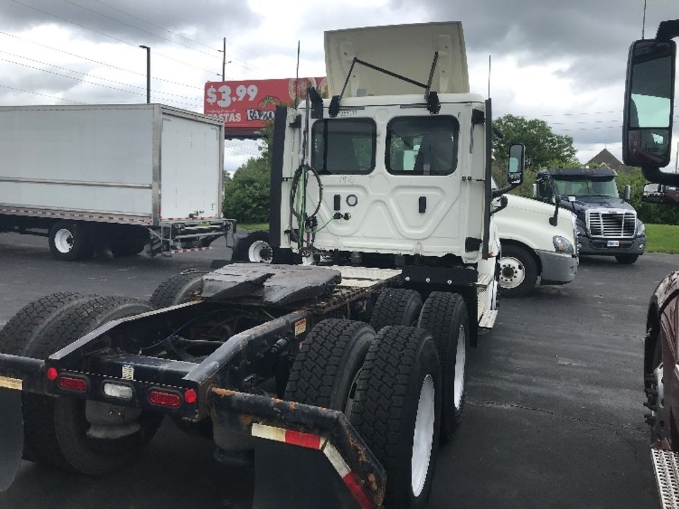Day Cab Tractor-Heavy Duty Tractors-Freightliner-2020-T12664ST-Indianapolis-IN-271,242\n\t\tmiles-$ 59,500 - Image 7