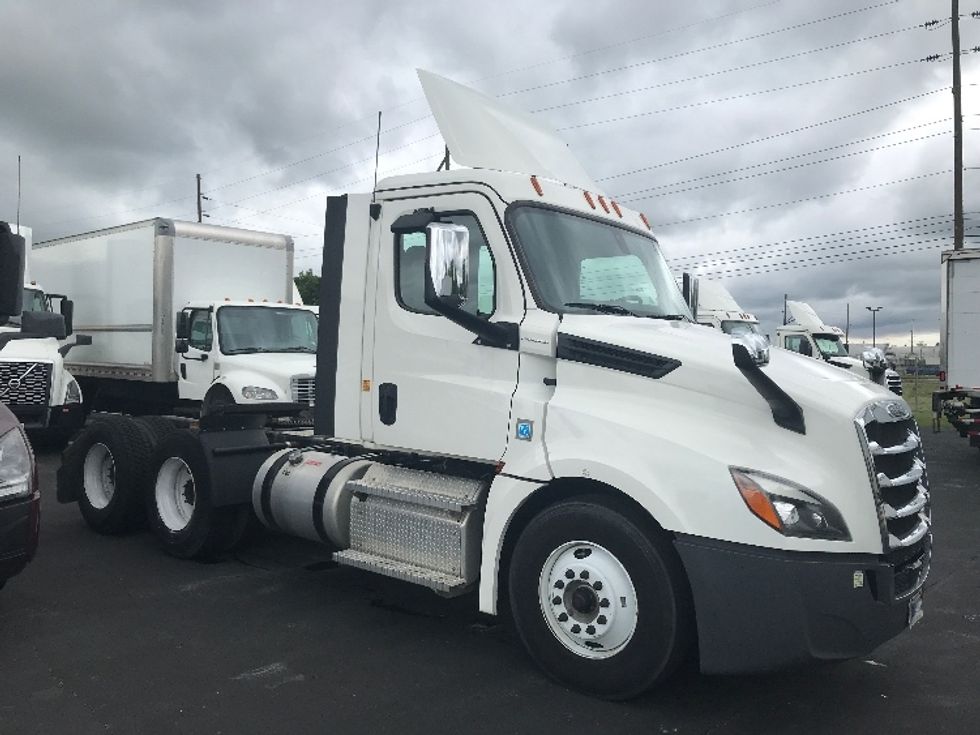 Day Cab Tractor-Heavy Duty Tractors-Freightliner-2020-T12664ST-Indianapolis-IN-271,246\n\t\tmiles-$ 55,250 - Image 7