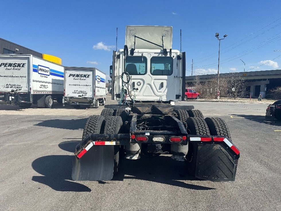 Day Cab Tractor-Heavy Duty Tractors-Freightliner-2020-T12664ST-Indianapolis-IN-308,509\n\t\tmiles-$ 52,750 - Image 6