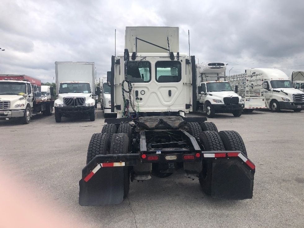 Day Cab Tractor-Heavy Duty Tractors-Freightliner-2020-T12664ST-Indianapolis-IN-308,509\n\t\tmiles-$ 57,500 - Image 6