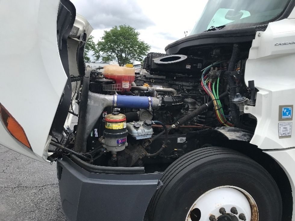 Day Cab Tractor-Heavy Duty Tractors-Freightliner-2020-T12664ST-Indianapolis-IN-312,912\n\t\tmiles-$ 52,500 - Image 16