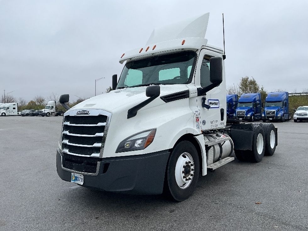 Day Cab Tractor-Heavy Duty Tractors-Freightliner-2020-T12664ST-Indianapolis-IN-325,014\n\t\tmiles-$ 68,500 - Image 3