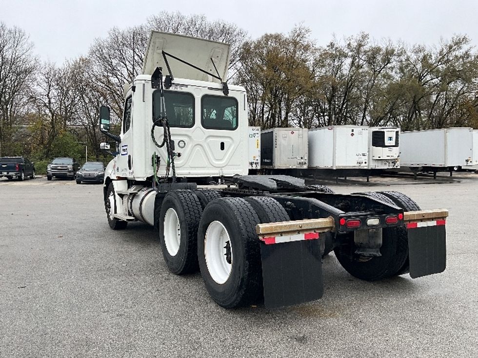 Day Cab Tractor-Heavy Duty Tractors-Freightliner-2020-T12664ST-Indianapolis-IN-325,014\n\t\tmiles-$ 68,500 - Image 5